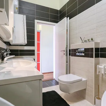 Elena Apartament