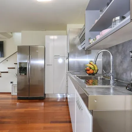Elena Apartament